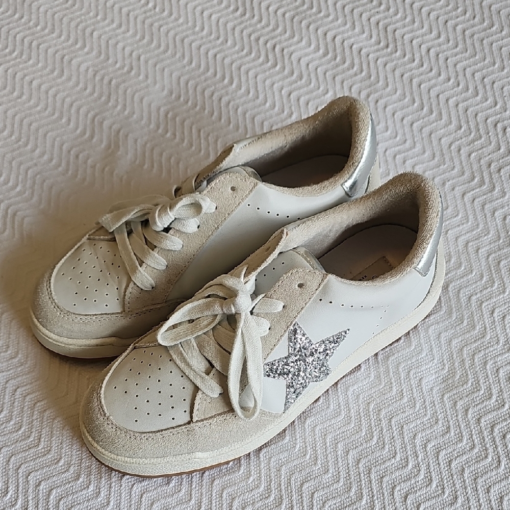 Steven New York White Sneakers with Silver Detail